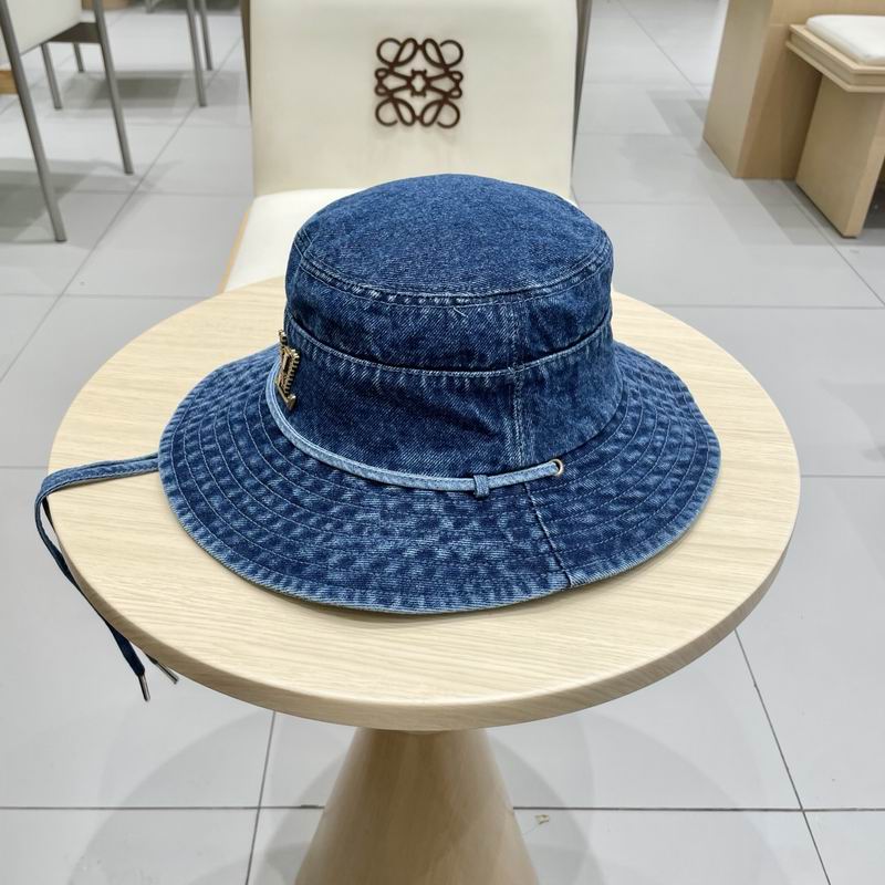 LV hat (304)
