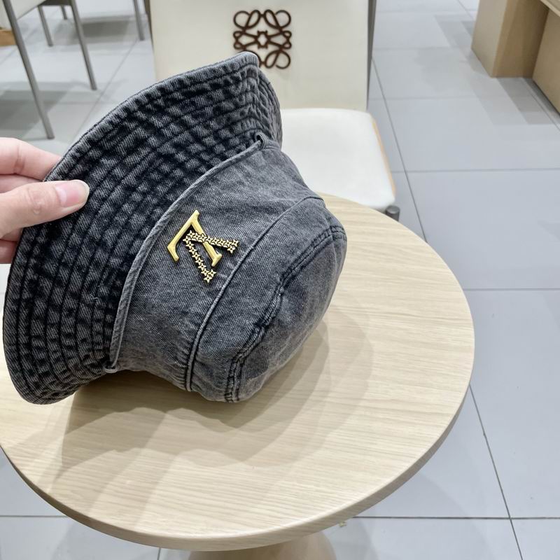 LV hat (317)