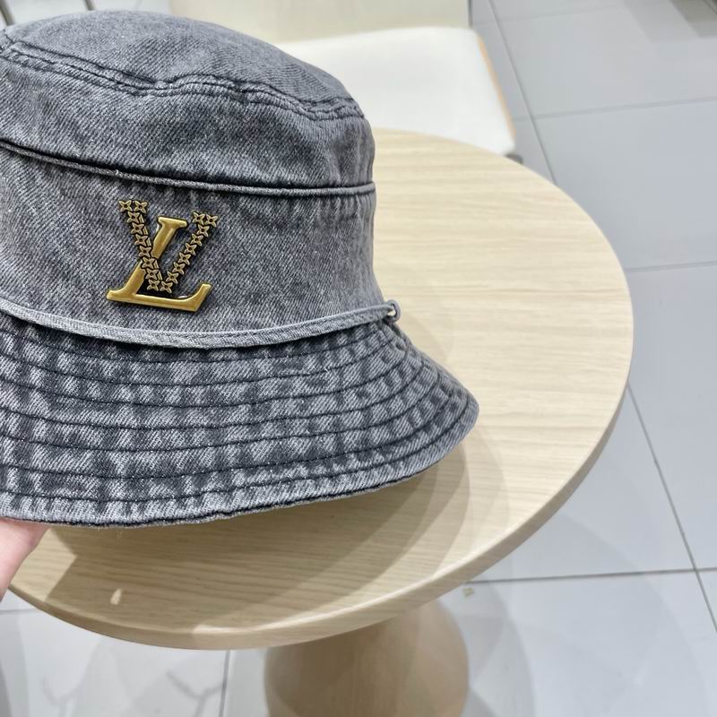 LV hat (319)