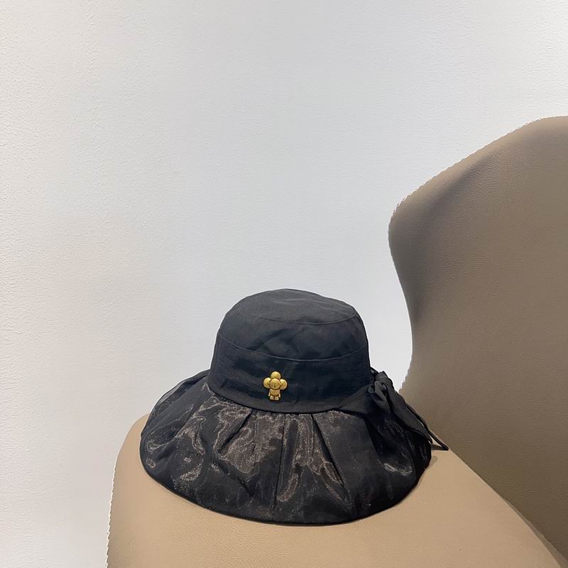 LV hat (330)