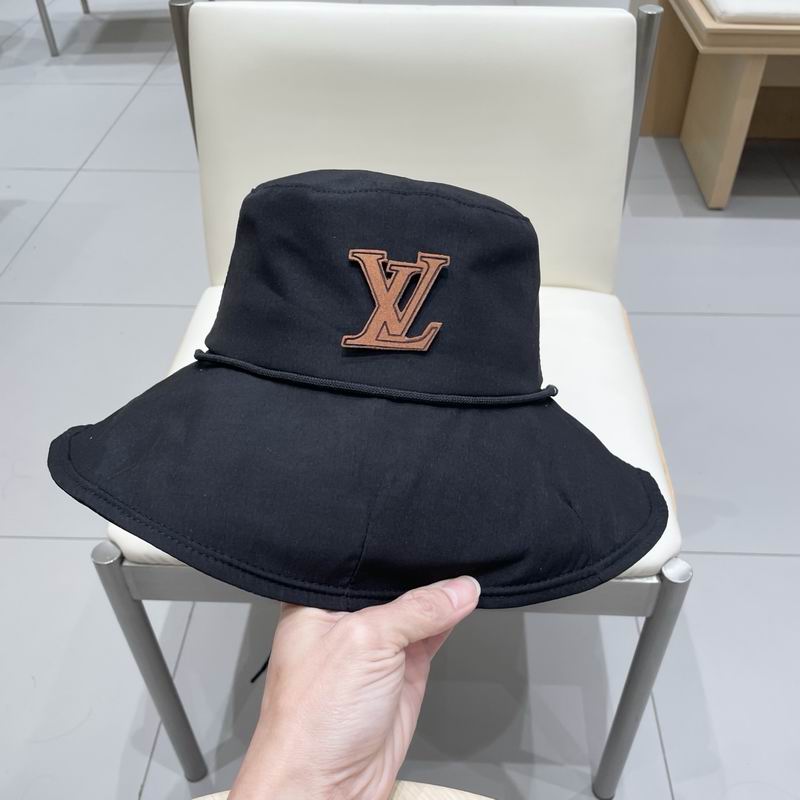 LV hat (425)
