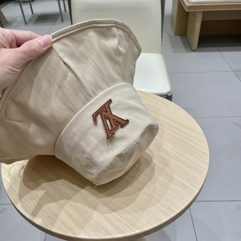 LV hat (436)