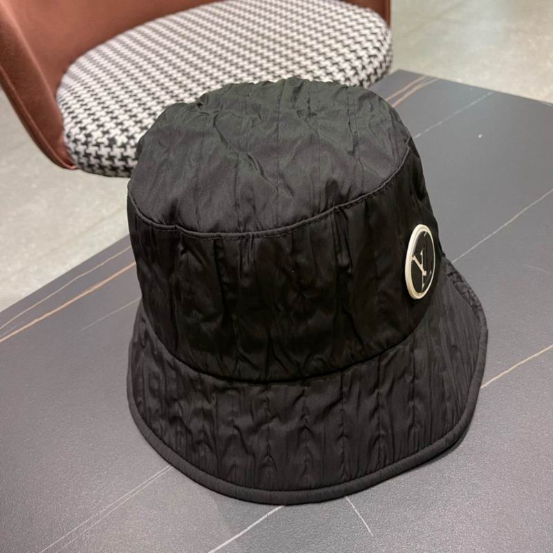 LV hat (60)