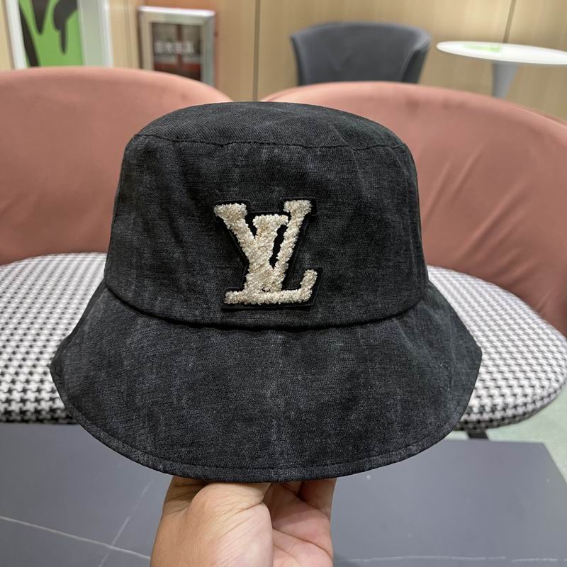 LV hat (80)