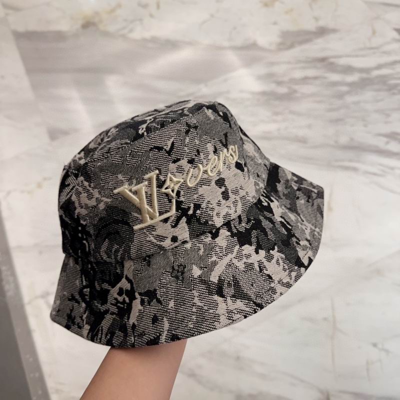 LV hat dx (13)