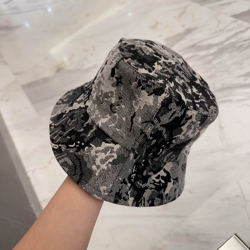 LV hat dx (16)