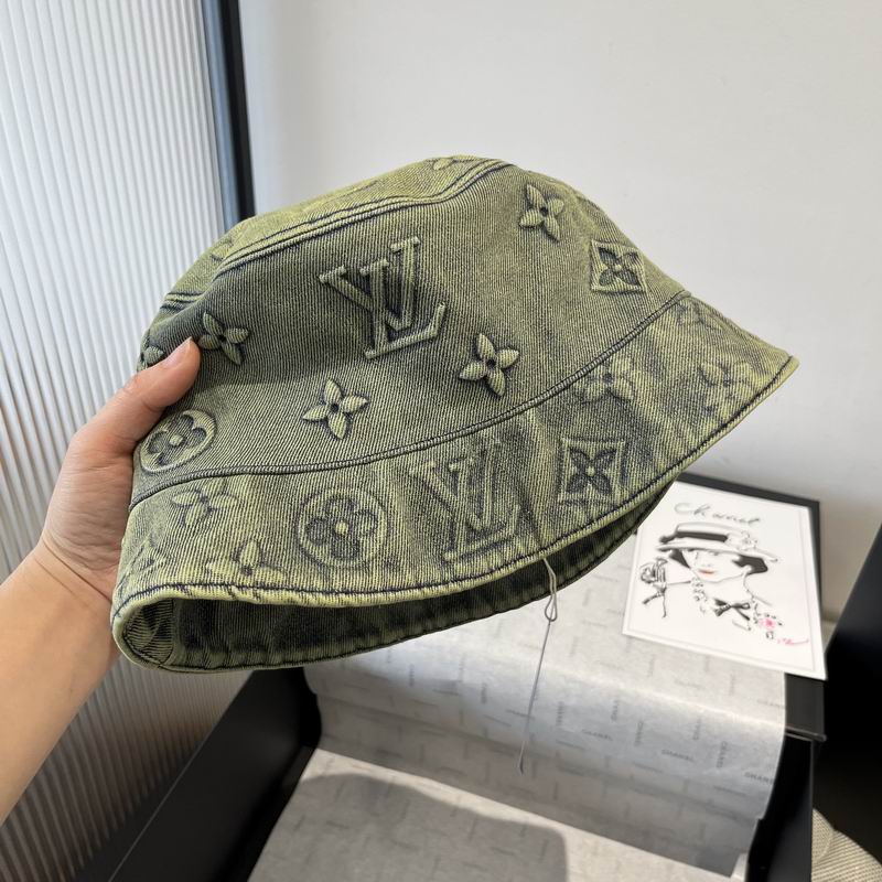 LV hat dx (23)