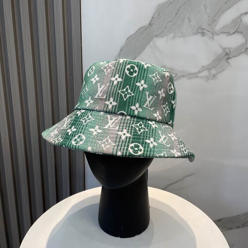 LV hat dx (62)