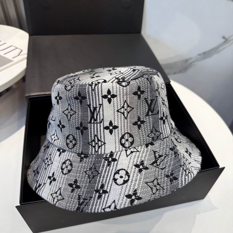 LV hat dx (67)