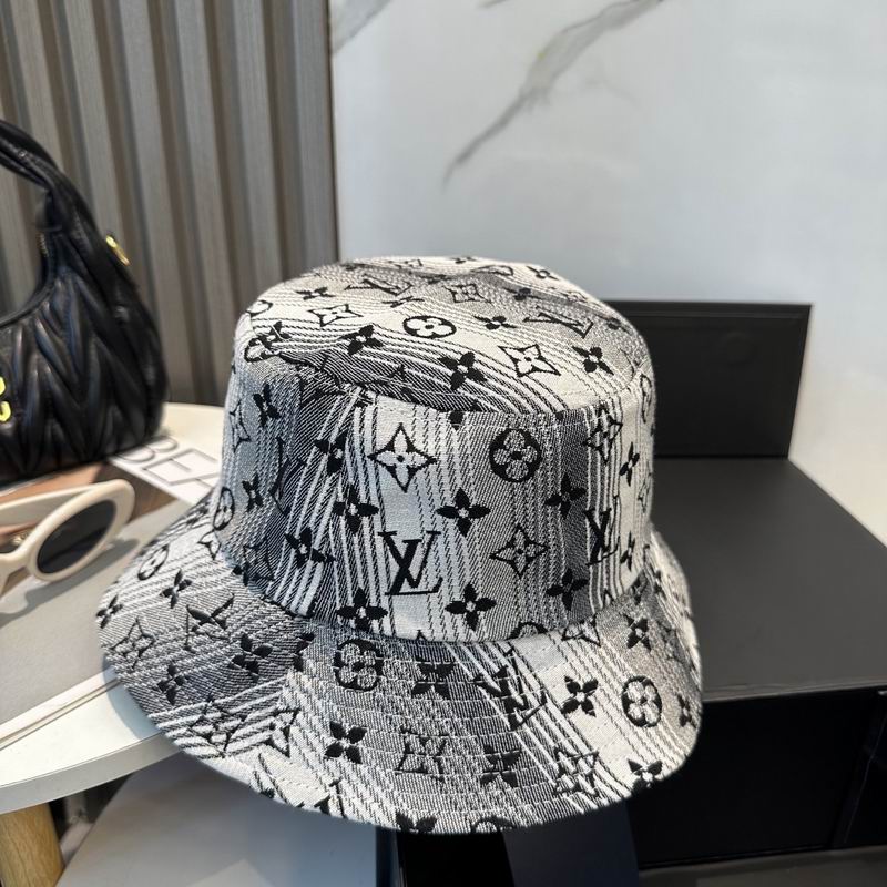 LV hat dx (69)