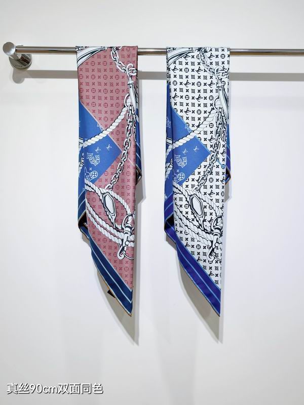 LV silk Scarf 90X90cm E10 (1)