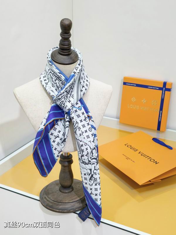 LV silk Scarf 90X90cm E10 (11)