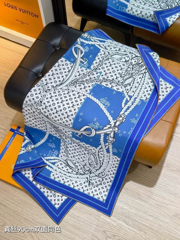 LV silk Scarf 90X90cm E10 (16)