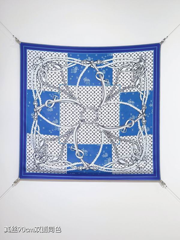 LV silk Scarf 90X90cm E10 (18)