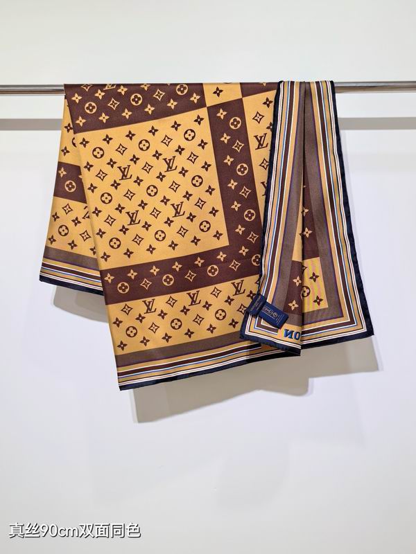 LV silk Scarf 90X90cm E11 (3)