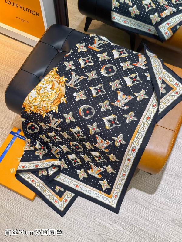 LV silk Scarf 90X90cm E163 (19)