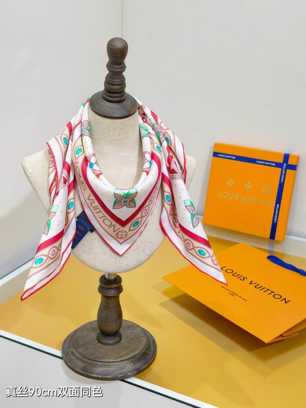 LV silk Scarf 90X90cm E163 (2)