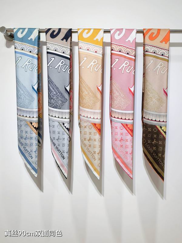 LV silk Scarf 90X90cm E195 (1)