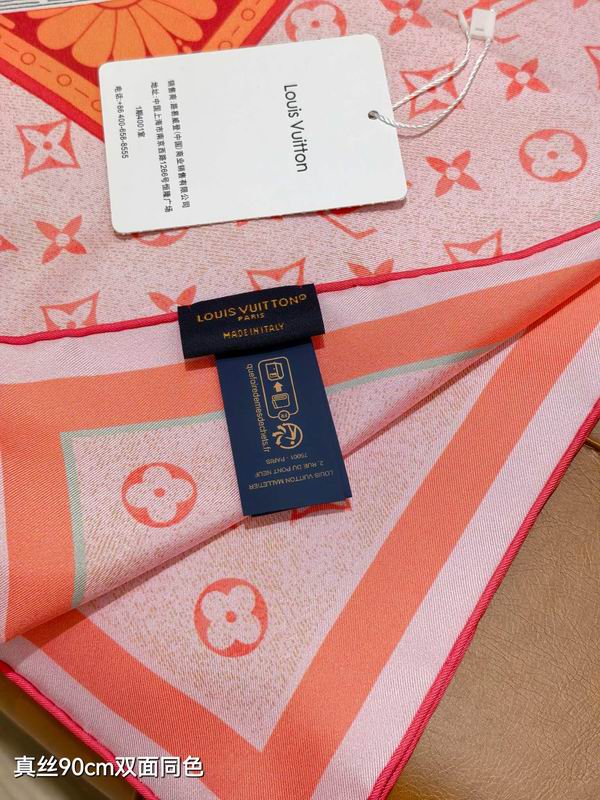LV silk Scarf 90X90cm E195 (14)