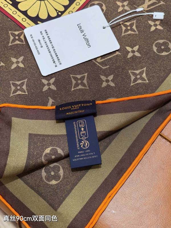 LV silk Scarf 90X90cm E195 (35)