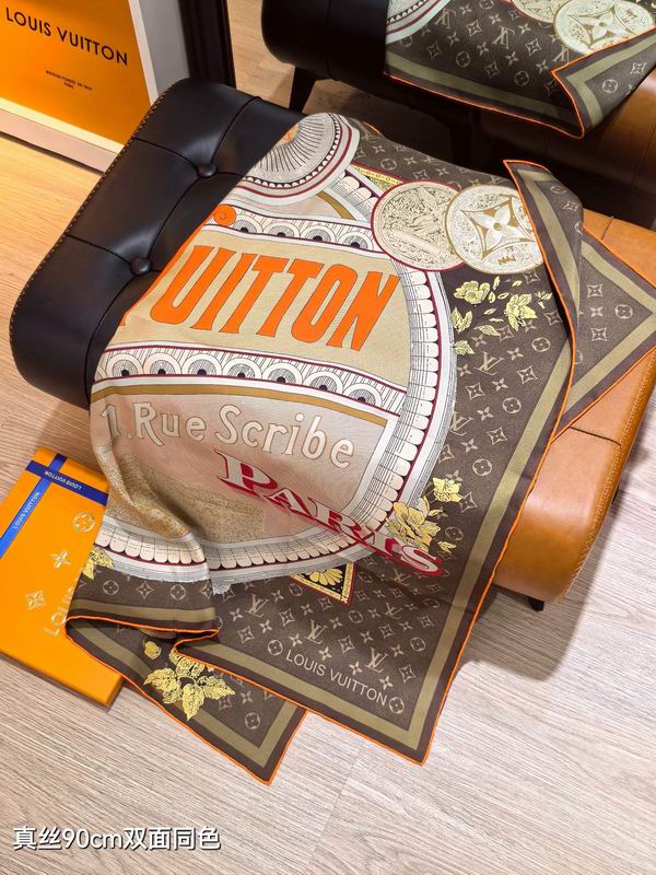 LV silk Scarf 90X90cm E195 (37)