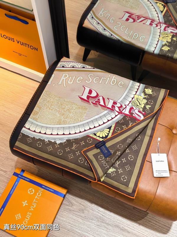 LV silk Scarf 90X90cm E195 (38)