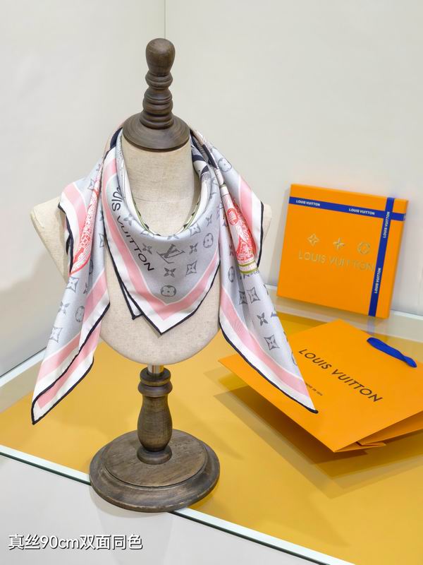 LV silk Scarf 90X90cm E195 (43)