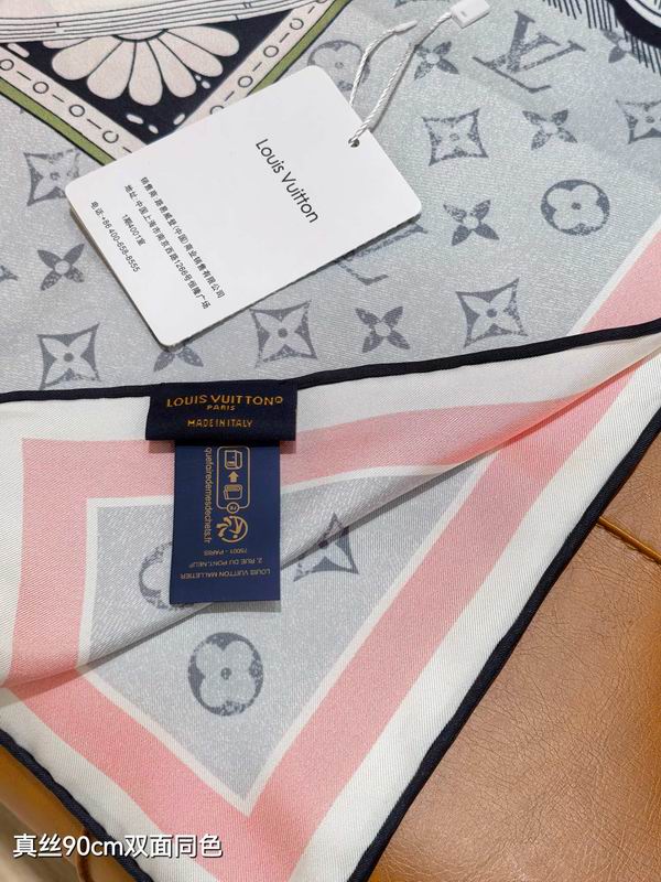 LV silk Scarf 90X90cm E195 (45)