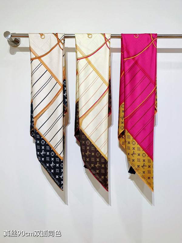 LV silk Scarf 90X90cm E199 (1)