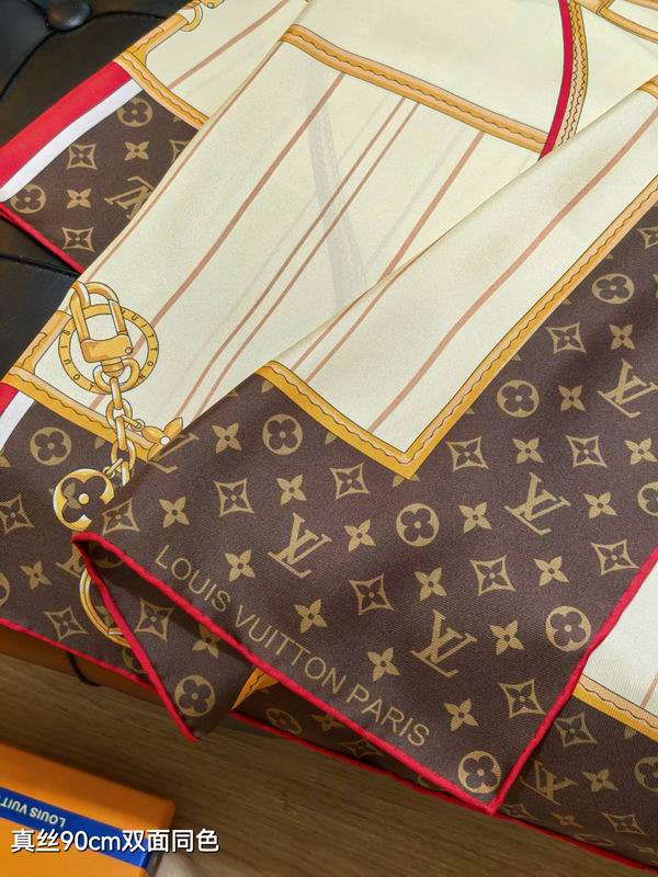 LV silk Scarf 90X90cm E199 (16)
