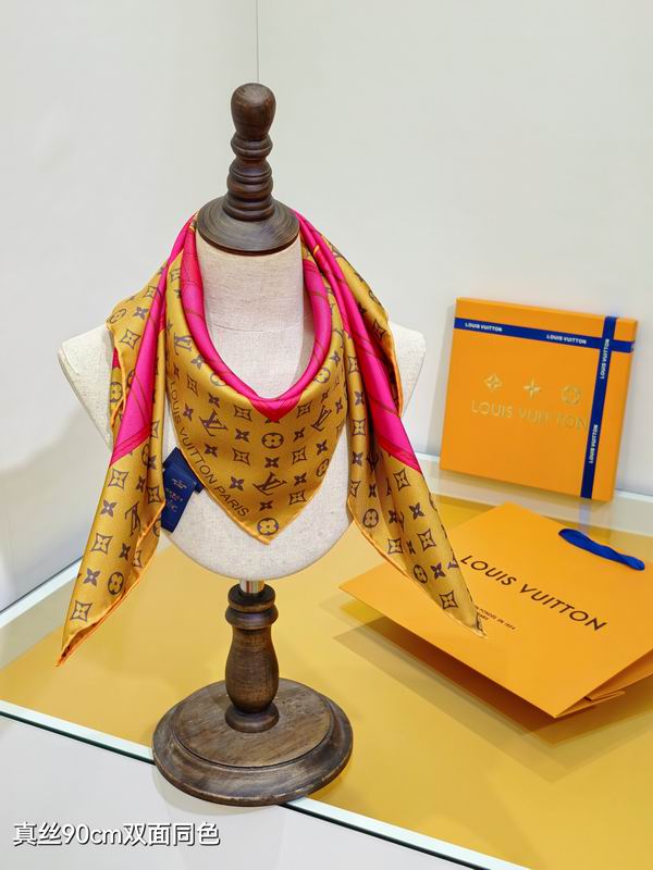 LV silk Scarf 90X90cm E199 (27)