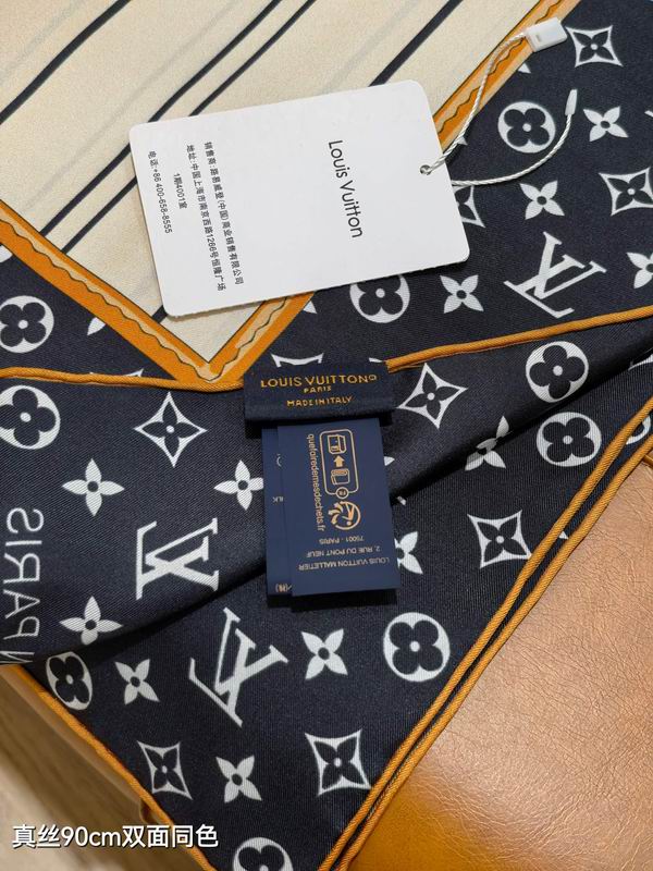LV silk Scarf 90X90cm E199 (4)