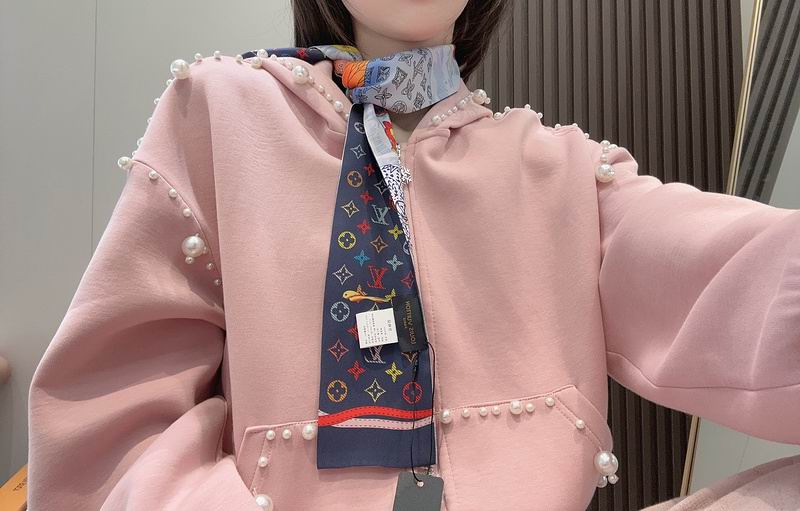 LV silk ribbon hm (56)