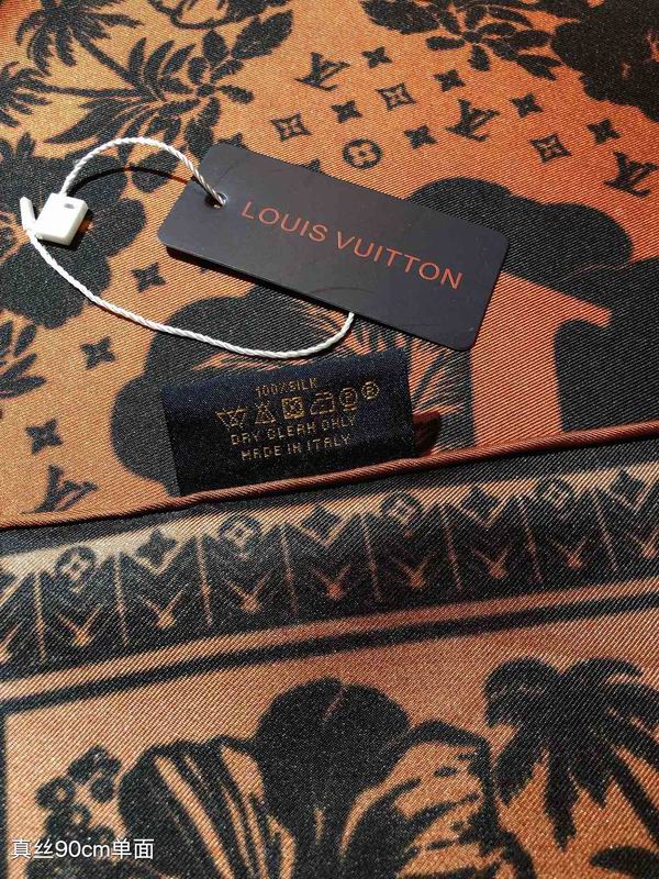 LV silk scarf 90X90cm E11 (4)