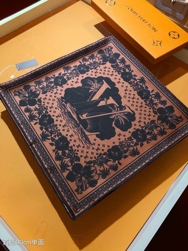 LV silk scarf 90X90cm E11 (6)
