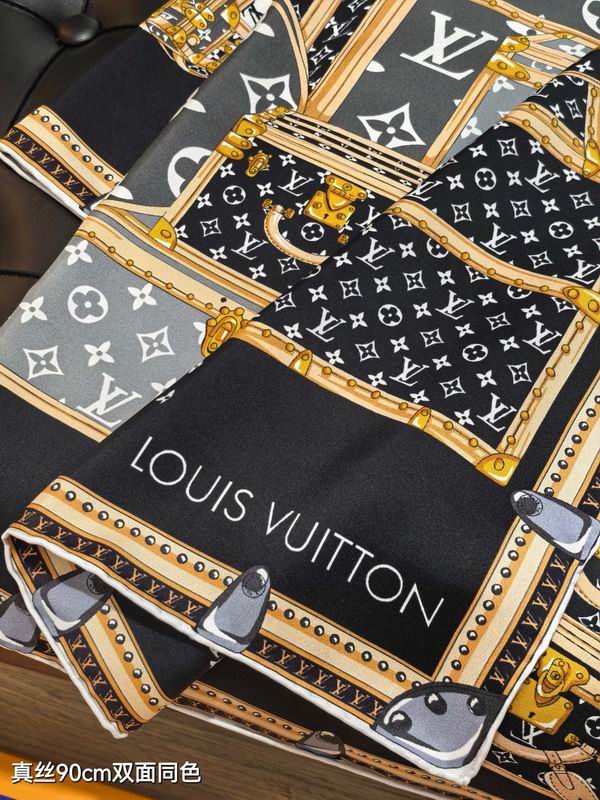 LV silk scarf 90X90cm E44 (5)