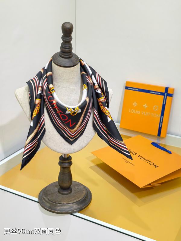 LV silk scarf 90X90cm E45 (14)