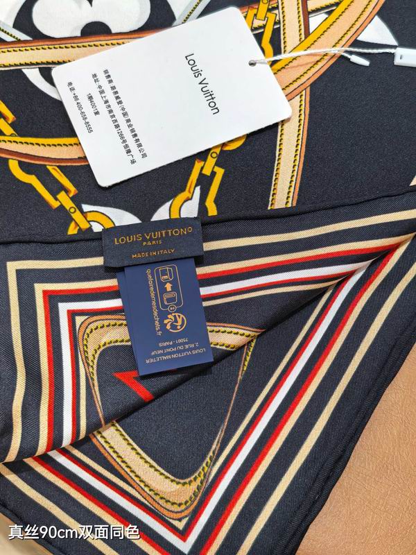 LV silk scarf 90X90cm E45 (16)