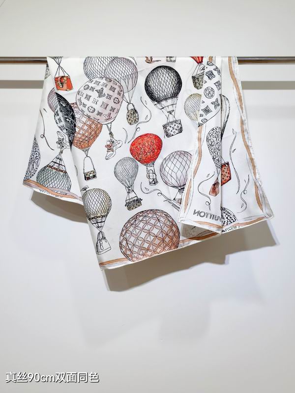 LV silk scarf 90X90cm E46 (15)