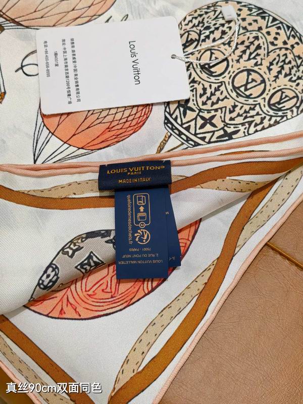 LV silk scarf 90X90cm E46 (27)