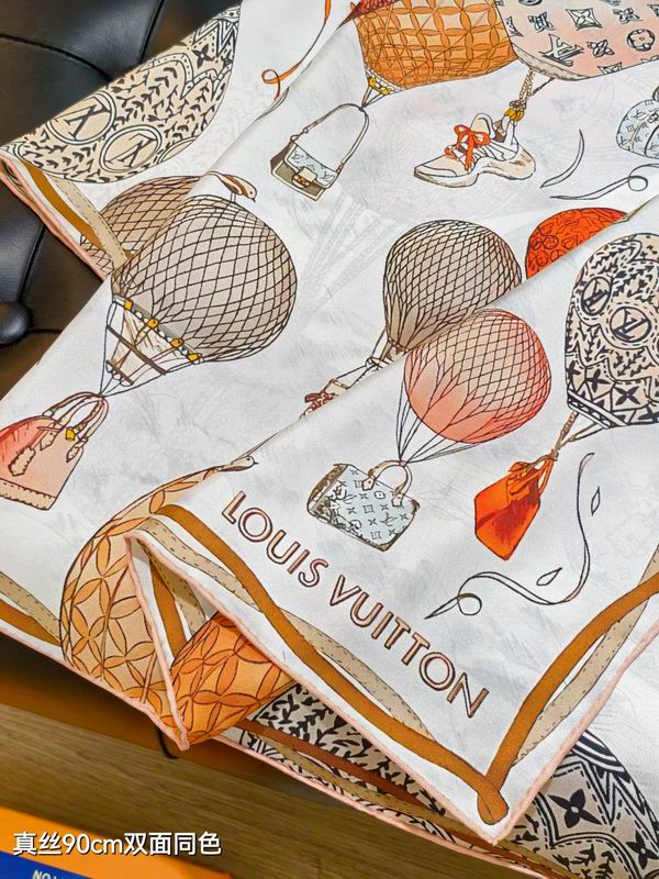 LV silk scarf 90X90cm E46 (28)