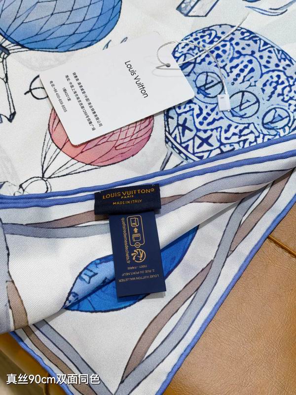 LV silk scarf 90X90cm E46 (5)