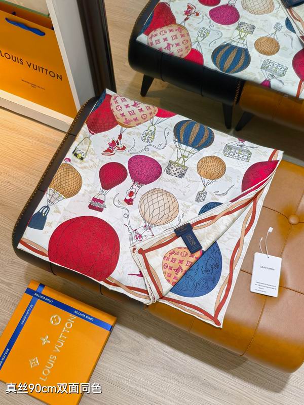 LV silk scarf 90X90cm E46 (50)