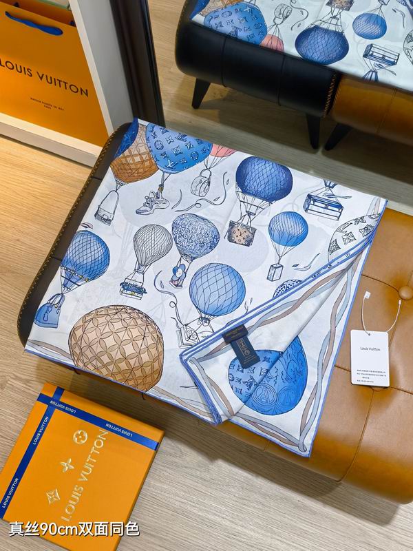 LV silk scarf 90X90cm E46 (8)