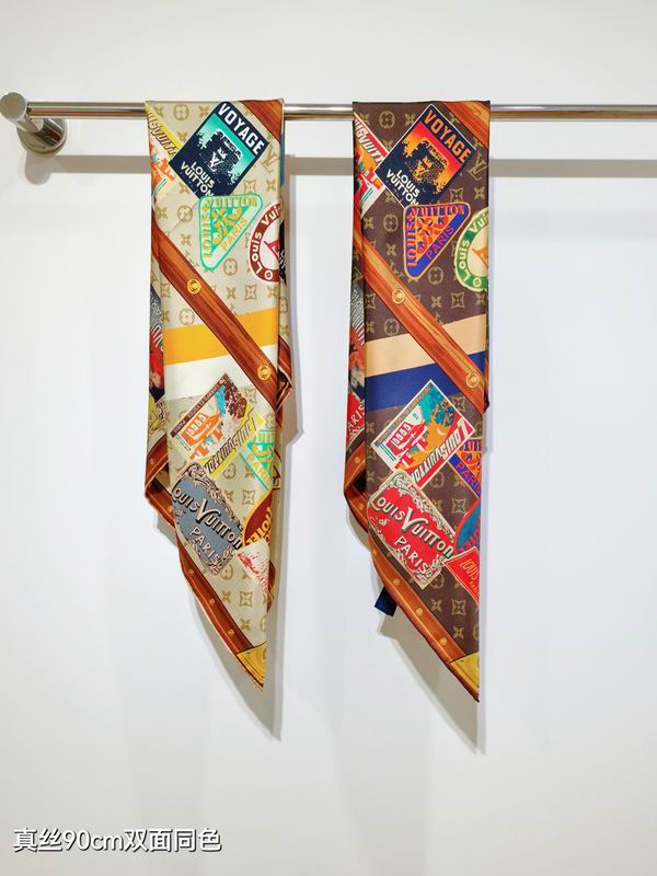 LV silk scarf 90X90cm E70 (11)