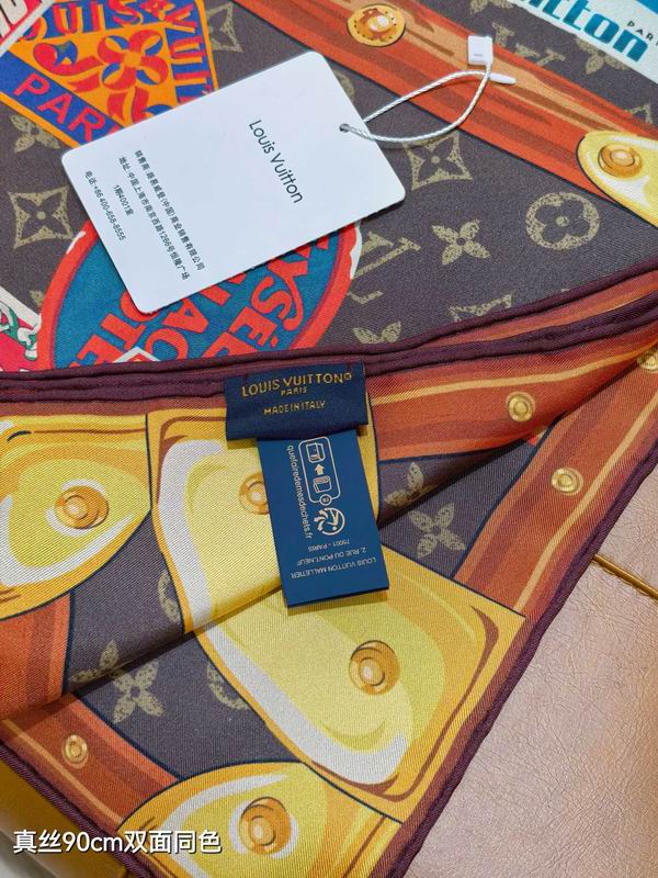 LV silk scarf 90X90cm E70 (15)
