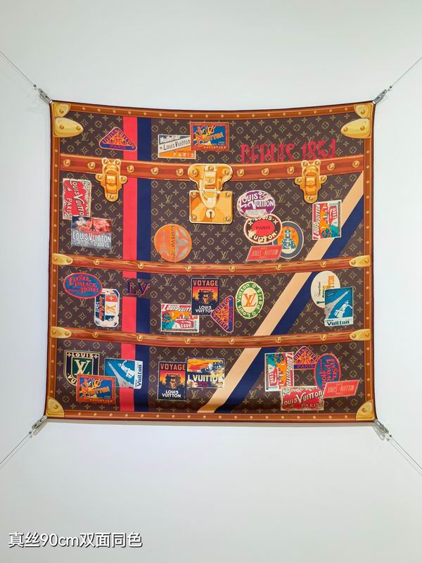 LV silk scarf 90X90cm E70 (19)
