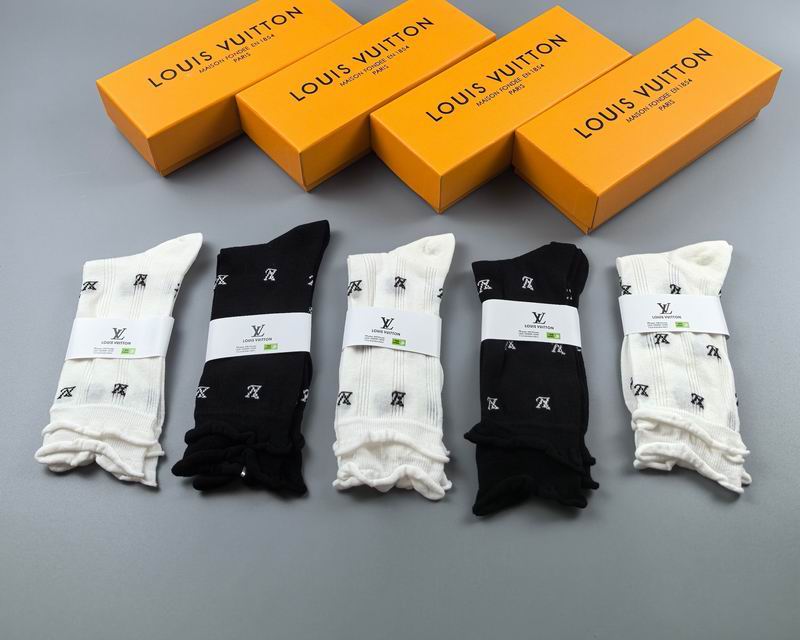 LV socks (19)