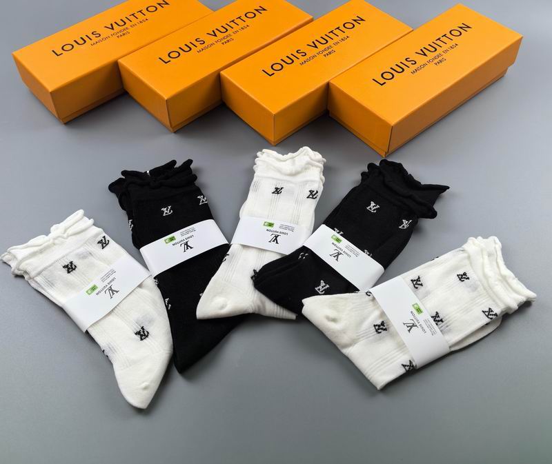 LV socks (21)