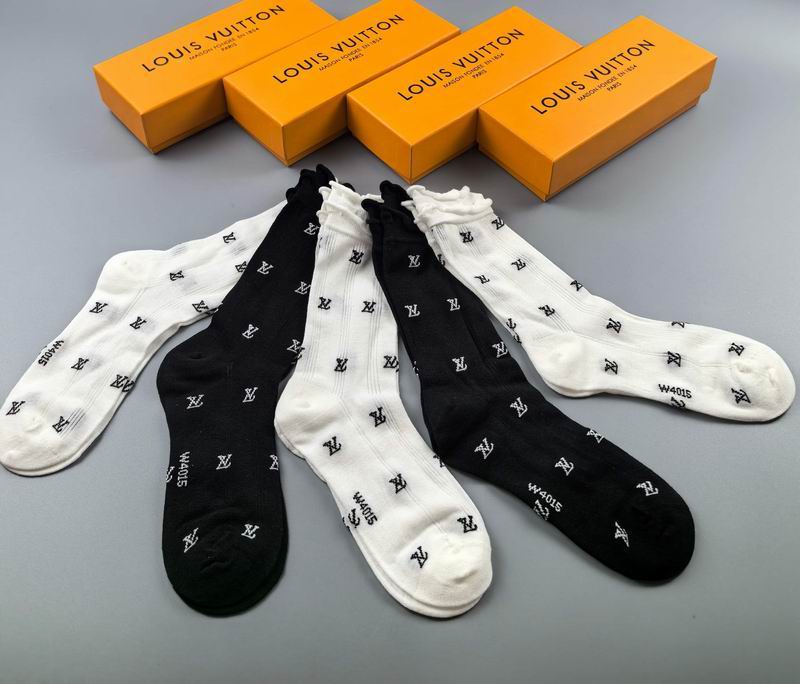 LV socks (23)